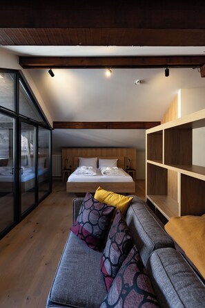1 bedroom, travel cot, free WiFi, bed sheets - Münsterhus Josefs Alpine Lodge - Piz Buin Deluxe Studio with balcony (Schruns)