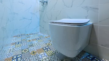 Superior Double or Twin Room, Mountain View | Bathroom