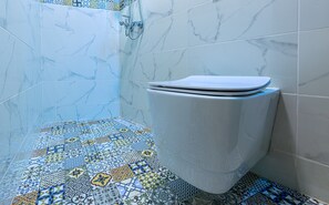 Chambre supérieure double ou avec lits jumeaux, vue sur la montagne | Salle de bain