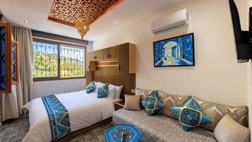 Premium bedding, soundproofing, free WiFi, bed sheets