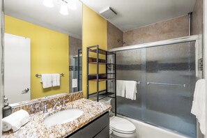 Bidet, towels, soap, toilet paper - Sleep Easy in the Heart of Avon (Avon)