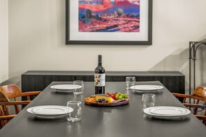 Dining - Sleep Easy in the Heart of Avon (Avon)