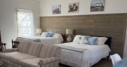 Private & Cozy Nice Studio with AC in charming Corinth