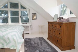 3 chambres, Wi-Fi gratuit, draps fournis