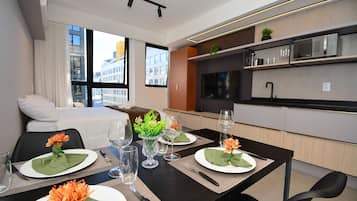 Apartment | Dining