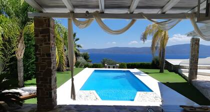 Holiday Home 'Mykonos' with Sea View, Wi-Fi and Air Conditioning