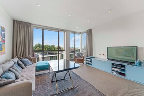 Living area - Riverlight Nook - Lake Taupo Holiday Home (Taupo)