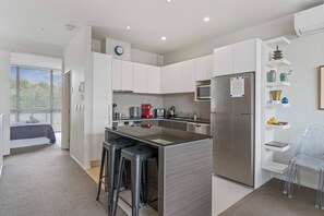 Private kitchen - Riverlight Nook - Lake Taupo Holiday Home (Taupo)