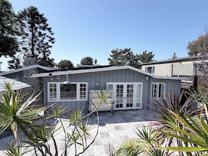 Exterior - Spacious 3-bedroom house in Laguna Beach in Woods Cove area (Laguna Beach)