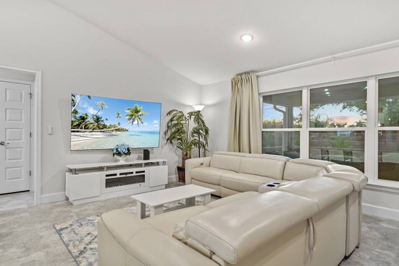 La Florida Estate / New 3br Luxury Pool & Spa - Venice, FL