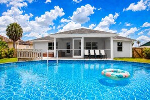 Pool - NEW Luxury Build + Private Saltwater Pool & Spa (Venice)