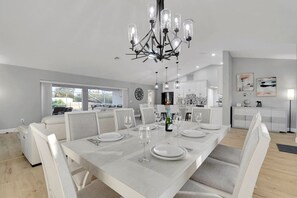 Dining - 2.6 Mi to Beach! Waterfront Home + Pool & Spa (Venice)