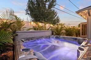 Terrace/patio - NEW Luxury Build w/ Massage Chair & Saltwater Pool (Venice)