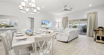 NEW Luxury Build w/ Massage Chair & Saltwater Pool