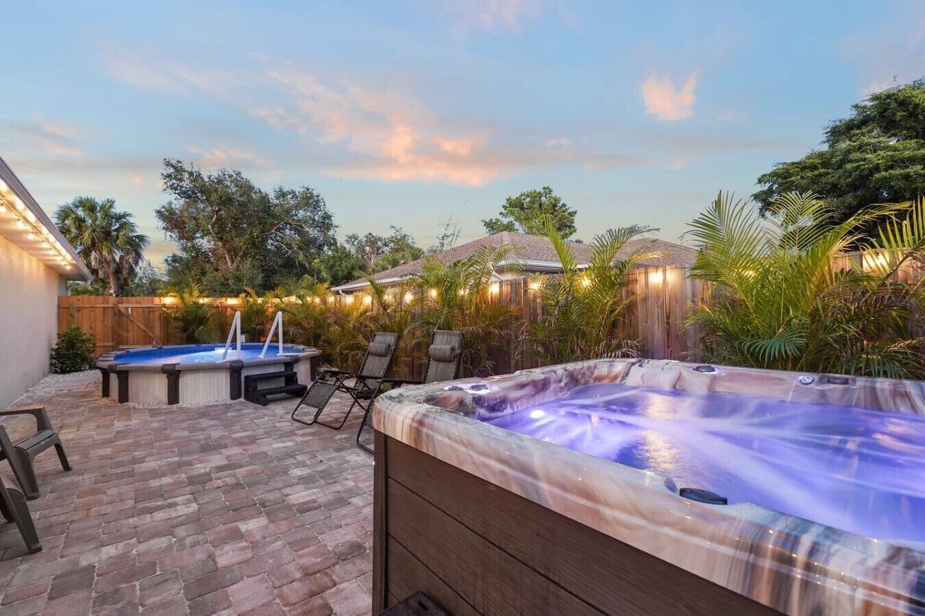 Outdoor spa tub