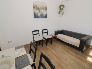Living area - JMG House (West Bromwich)