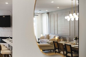 Dining - Las Vegas Luxe Retreat, Game Loft, Putting Green, Sleeps 12 (Enterprise)
