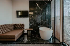 Deluxe Suite - Highgarden Hotel (Tbilisi)