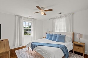 Room - Fully Furnished 3BR Home Midterm & Relocation Housing (Cayce)