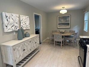 Dining - 2 Bedroom home in New Suffolk, Near beaches. (Cutchogue)