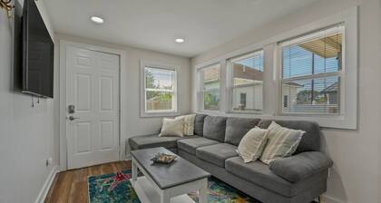 Teaches Hideaway| Golf Cart~Downtown Beaufort~2BR