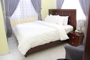 2 bedrooms, free WiFi - This 2 Bedroom apartment is great for those visiting or working in Accra (Accra)