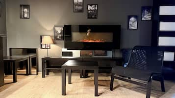 Comfort Apartment, Multiple Beds, Mobility Accessible, Kitchen | Interior