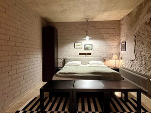 Comfort Apartment, Multiple Beds, Mobility Accessible, Kitchen | Desk, laptop workspace, free WiFi