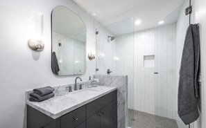 Hair dryer, towels - Ski/In Ski/Out | King’s Crown Summit Retreat | Free Ski Waxes, Hot Tub with Views and s`mores (Park City)
