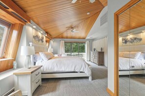4 Schlafzimmer, Schreibtisch, Bügeleisen/Bügelbrett, WLAN