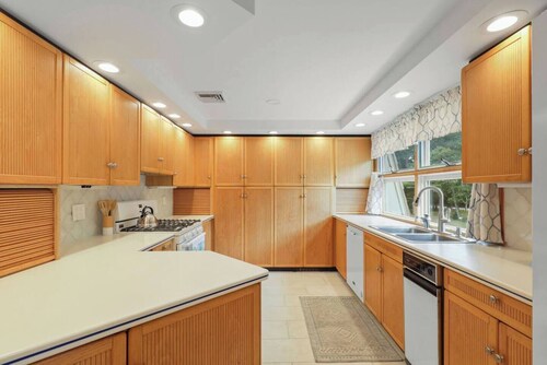 Monument Beach Cape Cod 4Bd Central AC Retreat