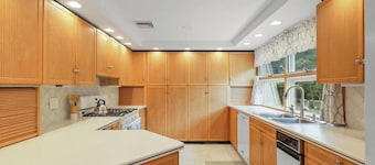 Monument Beach Cape Cod 4Bd Central AC Retreat