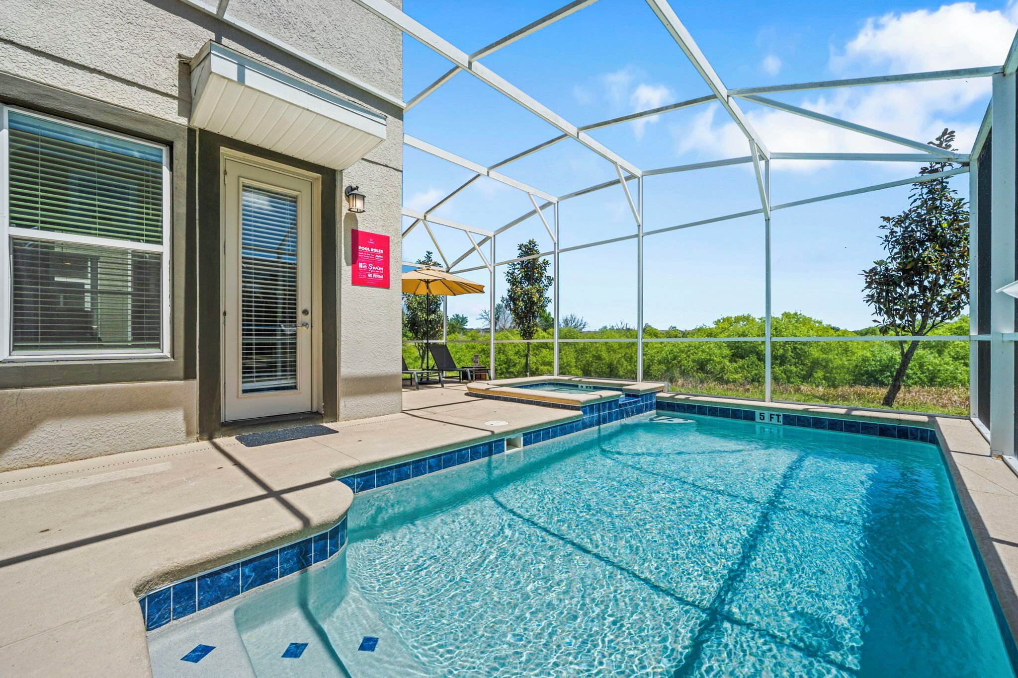 Apartment (5 Bedrooms) | Front of property