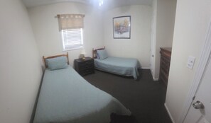 3 bedrooms, WiFi, bed sheets - Ultimate Lake House Retreat Executive House #21 w/whirlpool and views of Norfork lake (Mountain Home)