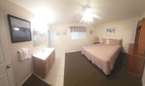 3 bedrooms, WiFi, bed sheets - Ultimate Lake House Retreat Executive House #21 w/whirlpool and views of Norfork lake (Mountain Home)