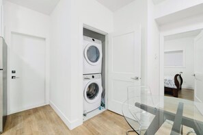 Interior - Modern Private 2BR Suite w/ Separate Entrance – Near White Rock Beach (Surrey)