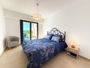 1 chambre, fer et planche à repasser, Wi-Fi gratuit, draps fournis