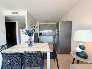 Dining - T2 Porticcio sea view beach on foot (Grosseto-Prugna)