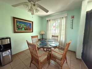 Dining - Beautiful Caribbean Beach Bungalow in Palma Real Resort, Honduras (La Ceiba)