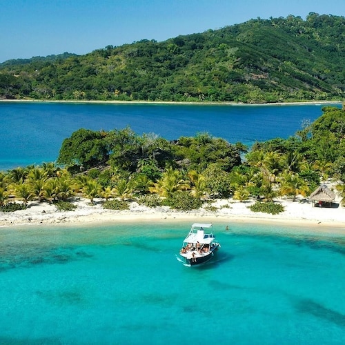 Beautiful Caribbean Beach Bungalow in Palma Real Resort, Honduras