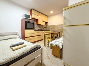 1 chambre, accès Internet, draps fournis