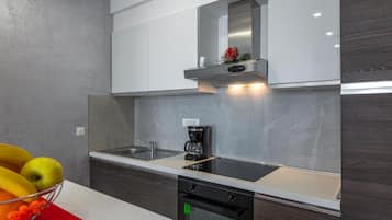 Frigorifero, forno, lavastoviglie, macchina per tè/caffè