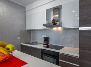Frigorifero, forno, lavastoviglie, macchina per tè/caffè