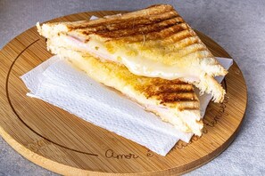 Suíte básica | Alimentação e bebidas