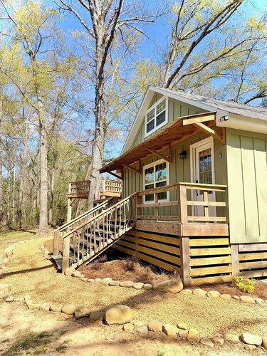 Oak Cabin @ Little River Hideout - Two Story Cabin w/Huge Deck Overlooking River