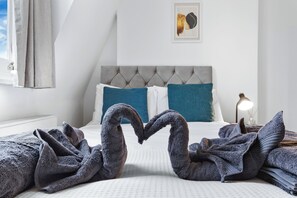 Room - Luxury Ground floor flat in Olympia (London)