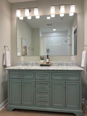 Hair dryer - The Haven "Jewel" townhome in Columbus, Ohio (Columbus)