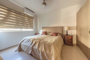 2 bedrooms, iron/ironing board, Internet, bed sheets - Nice apartment, centrally located, only 10 min from the beach. (Puerto Vallarta)
