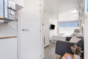 Iron/ironing board, bed sheets - Studio Apartment 'Casa Jose 3' with Sea View and Air Conditioning (Torremolinos)