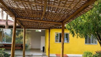 Honeymoon House, Pool Access, Garden View | Garden view